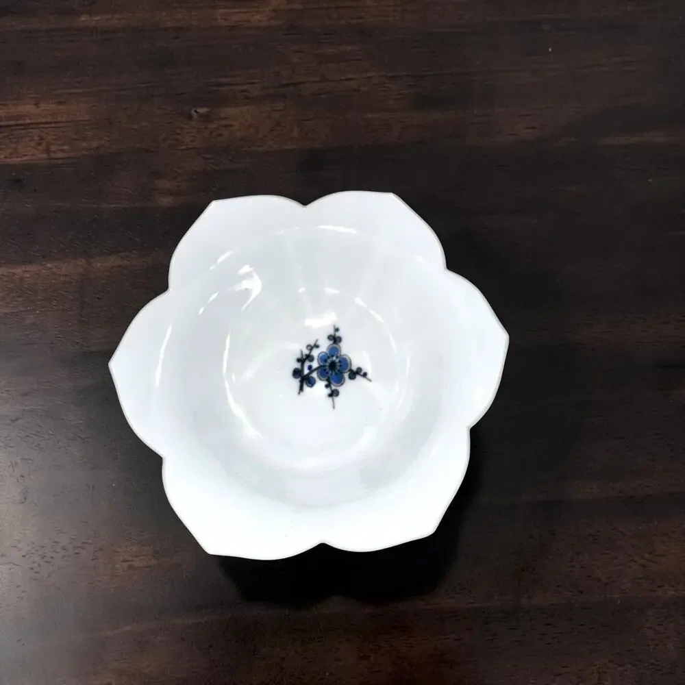 Set of 5 Blue White Porcelain Rice Bowls Floral Bamboo Geometric Scalloped Edge